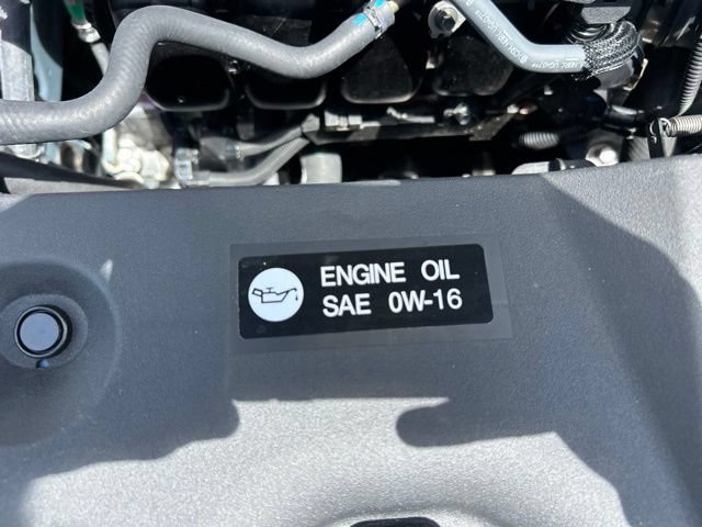 Used 2025 Toyota RAV4 XSE AWD/4WD image 16