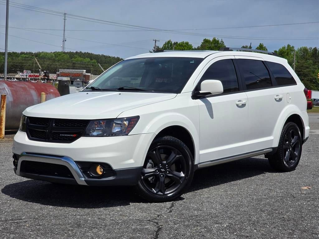 Used 2019 Dodge Journey Crossroad w/ Nav & Sun Group FWD video 2