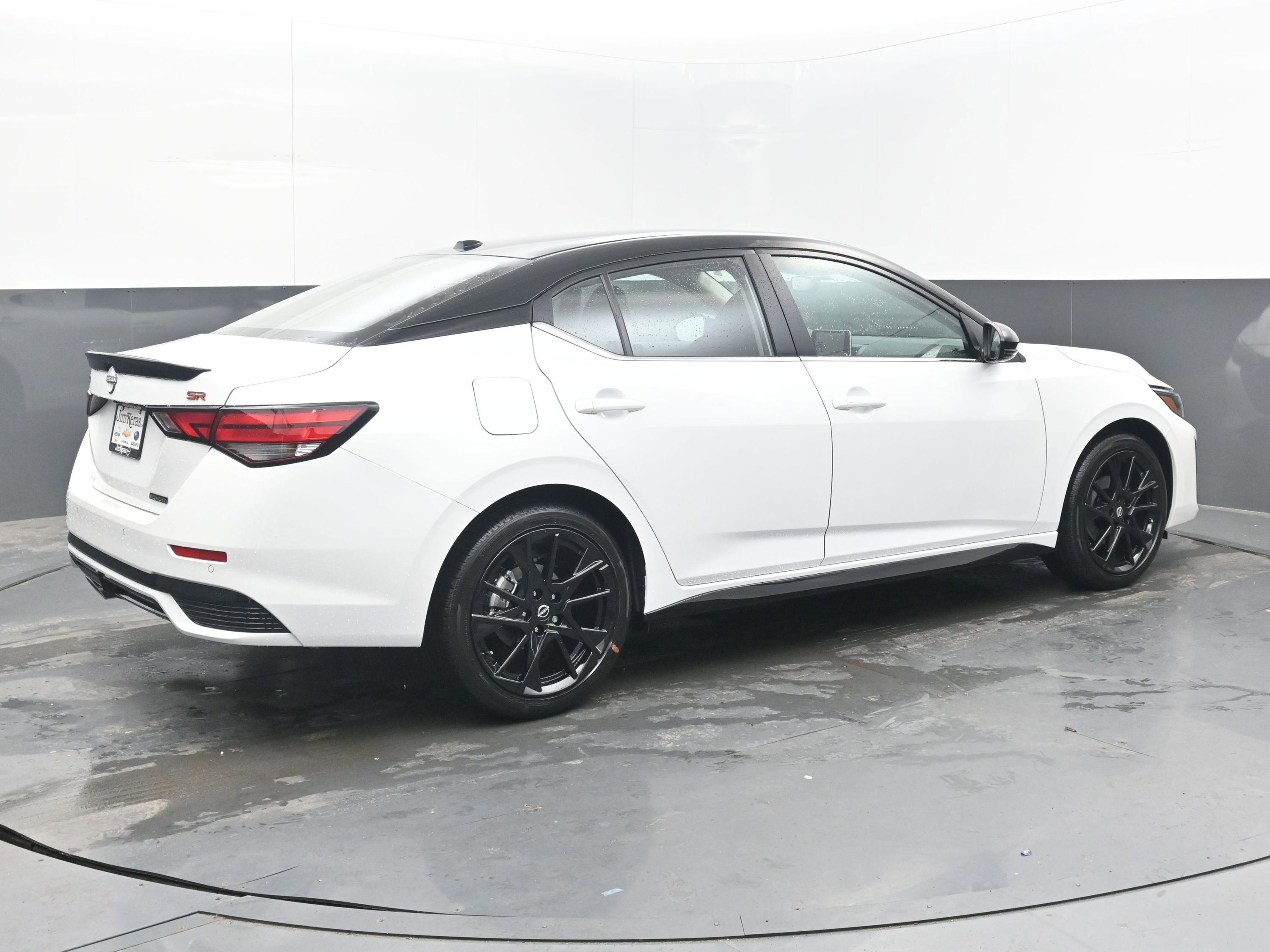 New 2025 Nissan Sentra SR w/ Midnight Edition image 7