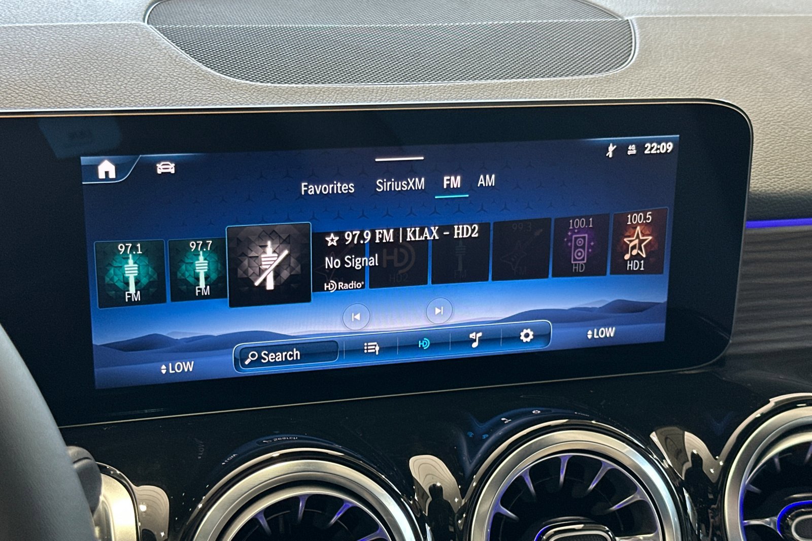 New 2025 Mercedes-Benz GLB 250 250 image 18