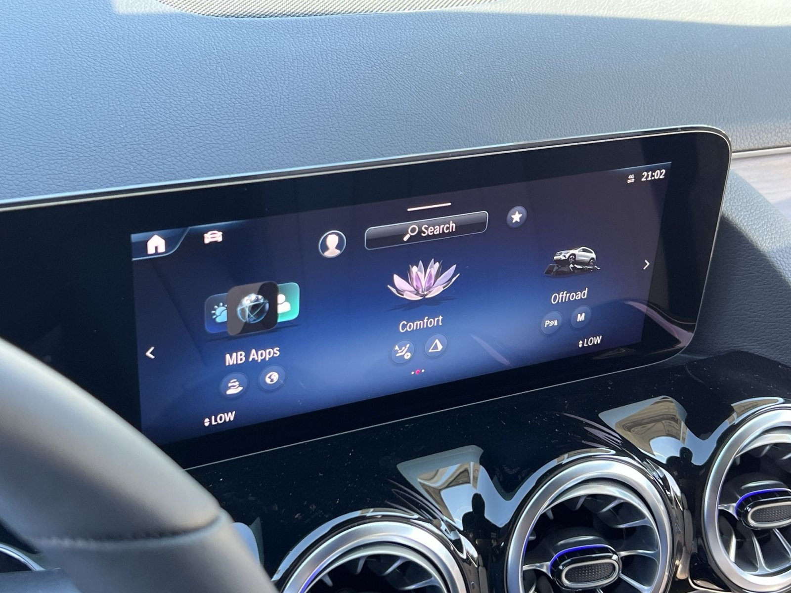 New 2026 Mercedes-Benz GLA 250 4MATIC image 25
