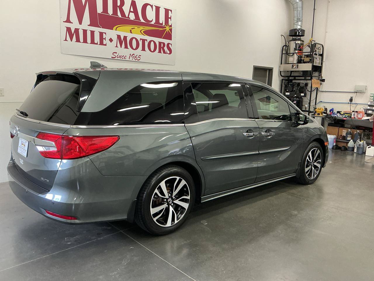 Used 2018 Honda Odyssey Elite image 7