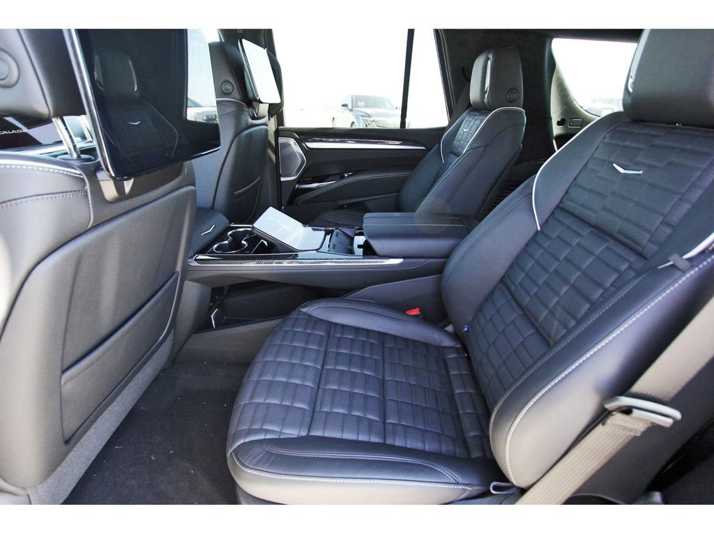 New 2026 Cadillac Escalade V image 7