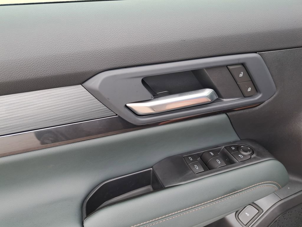 New 2026 GMC Terrain AT4 w/ LPO, Floor Liner Package AWD/4WD image 30