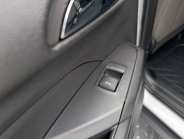 New 2026 Chevrolet Trax ACTIV w/ Sunroof Package FWD image 14
