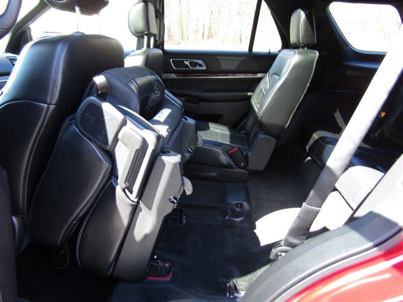 Used 2017 Ford Explorer Platinum image 34