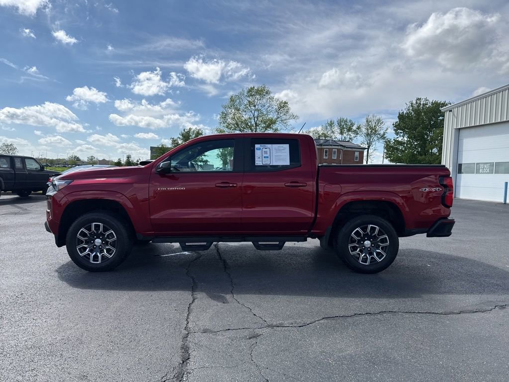 Used 2024 Chevrolet Colorado LT w/ LT Convenience Package III AWD/4WD image 4