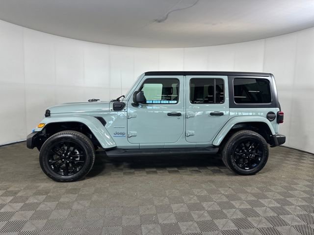 Used 2023 Jeep Wrangler Unlimited Sahara w/ Cold Weather Group image 6