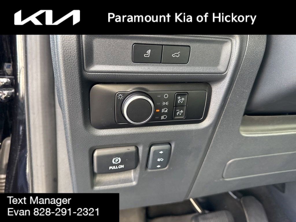 Used 2024 Ford Expedition Max XLT image 21