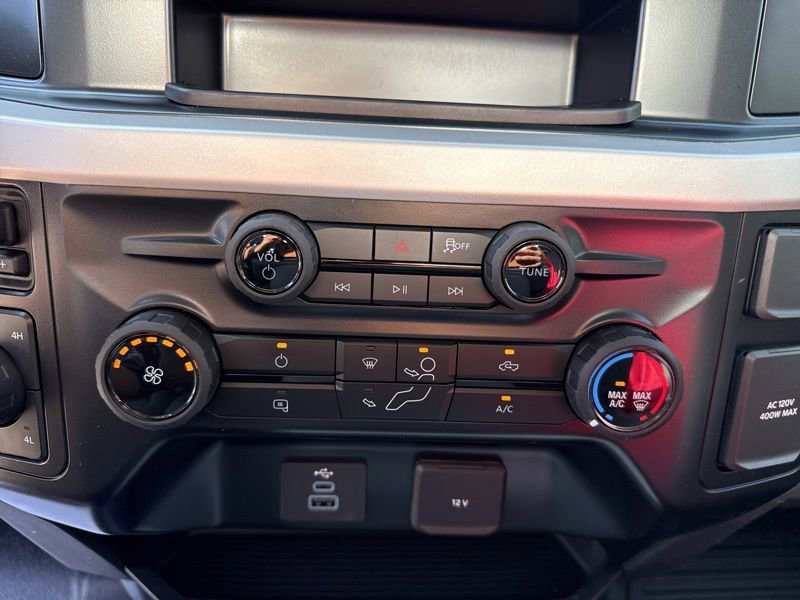 New 2025 Ford F550 4x4 Regular Cab Super Duty image 25