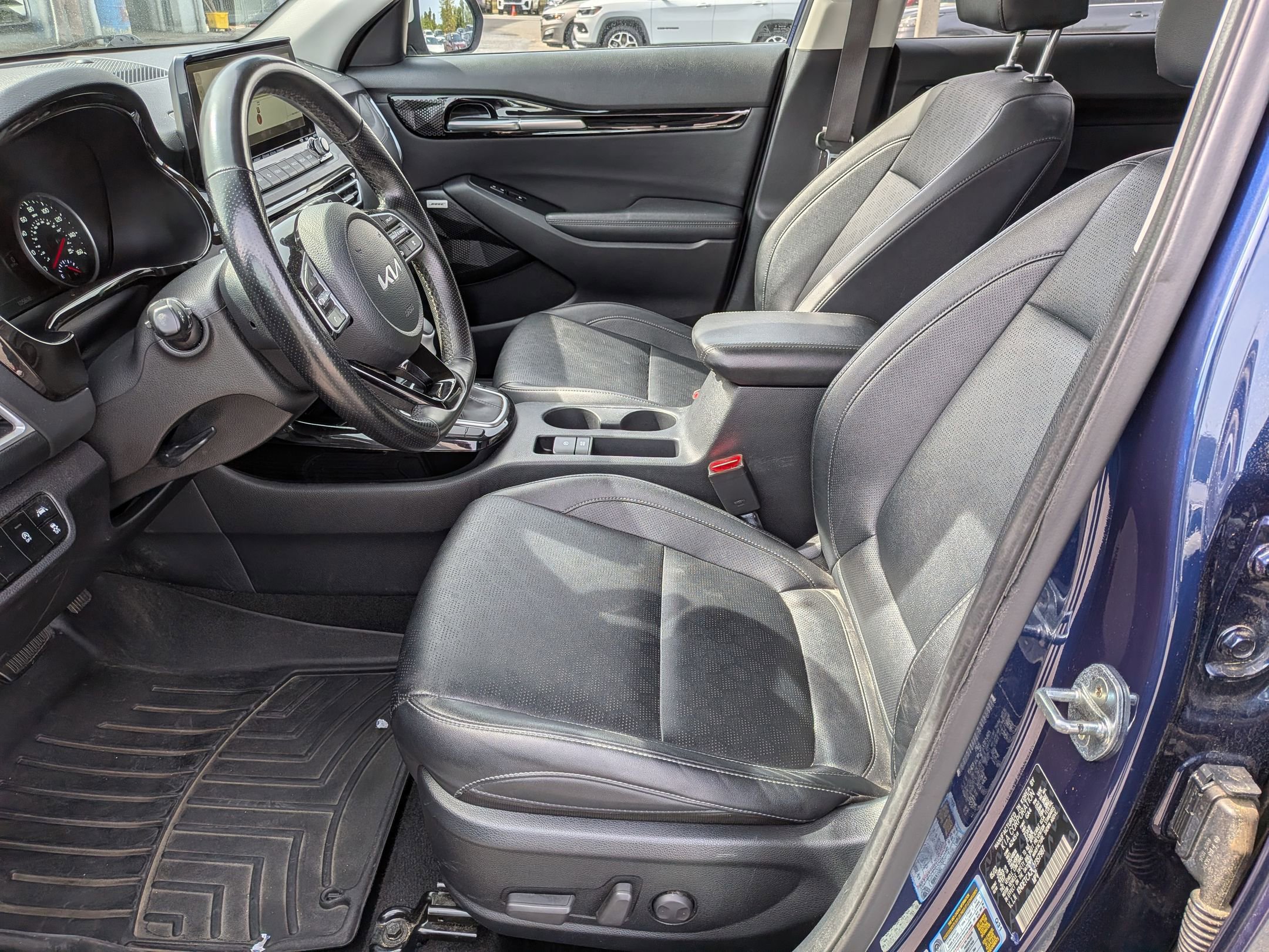 Used 2023 Kia Seltos SX AWD/4WD image 15