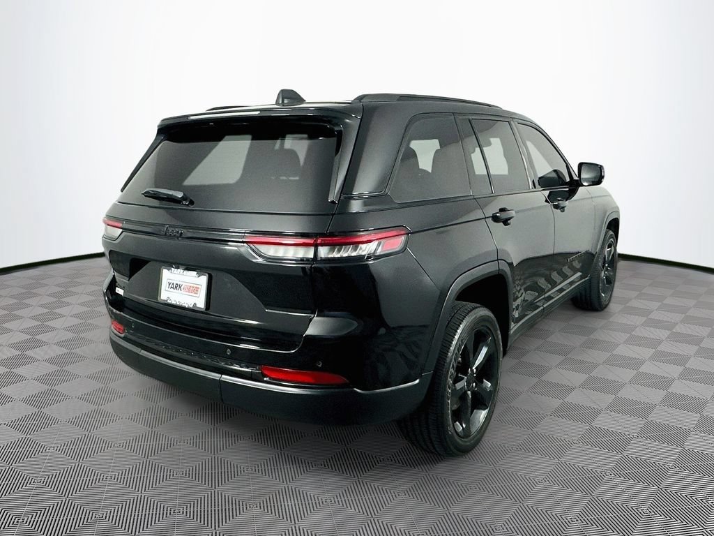 Certified 2023 Jeep Grand Cherokee Altitude AWD/4WD image 12