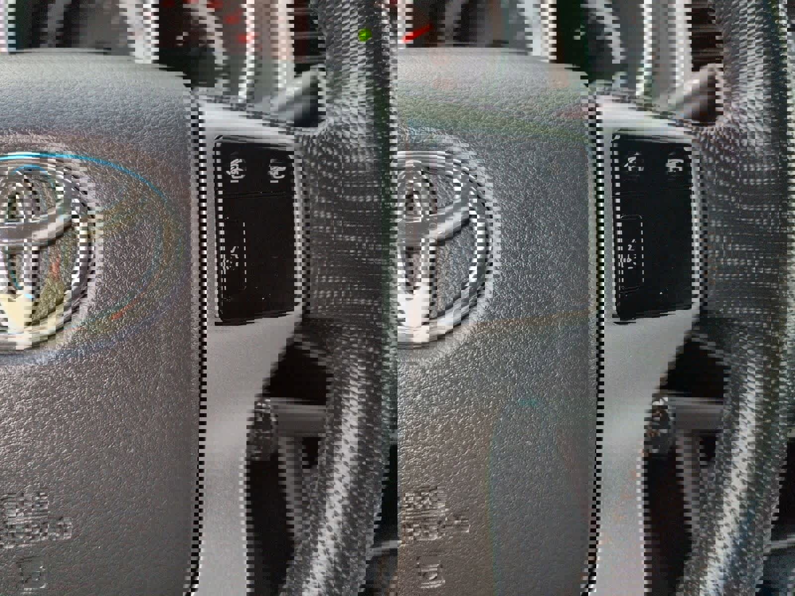 Used 2012 Toyota Tacoma 4x4 Double Cab image 25