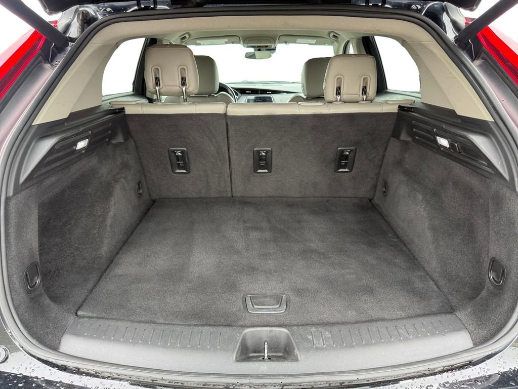 Used 2021 Cadillac XT4 Luxury image 19