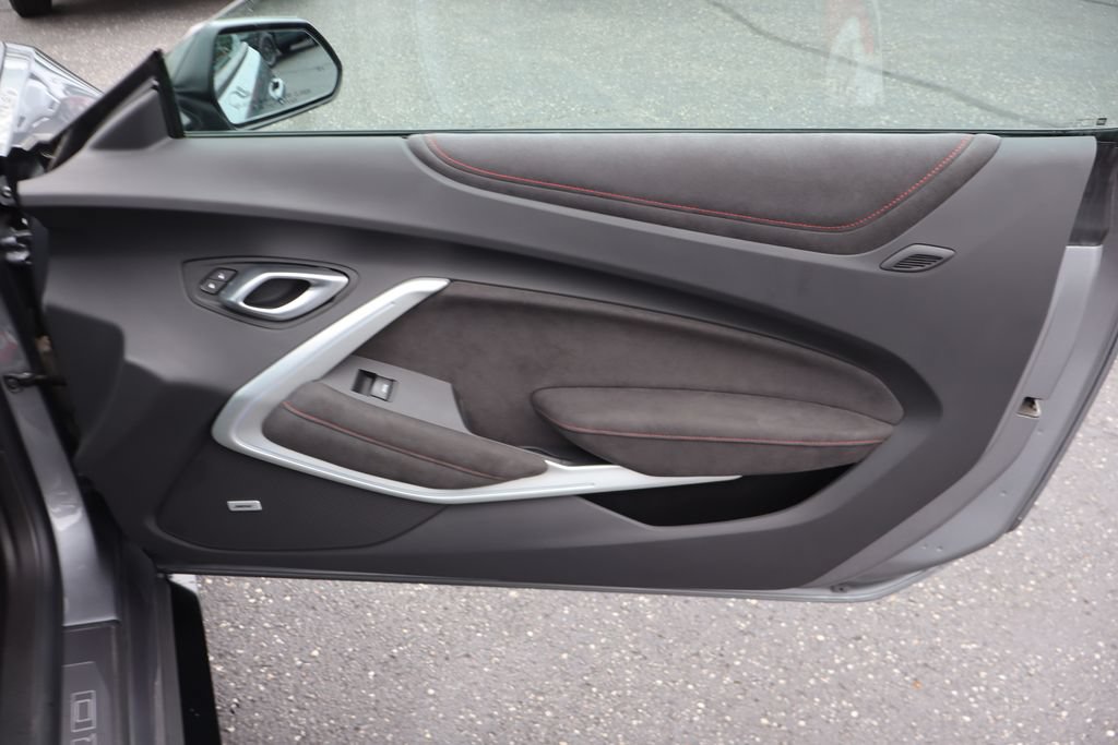 Used 2022 Chevrolet Camaro ZL1 RWD image 25