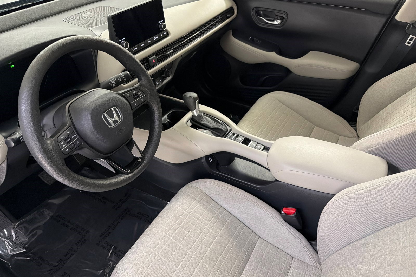 Used 2025 Honda HR-V LX image 4