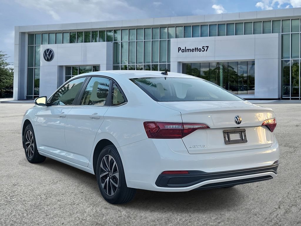 Used 2022 Volkswagen Jetta S image 4