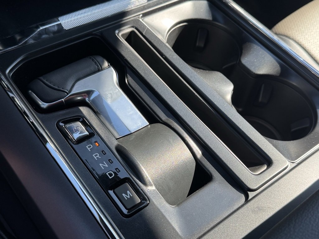 New 2025 Ford F150 Lariat w/ Equipment Group 502A High image 41