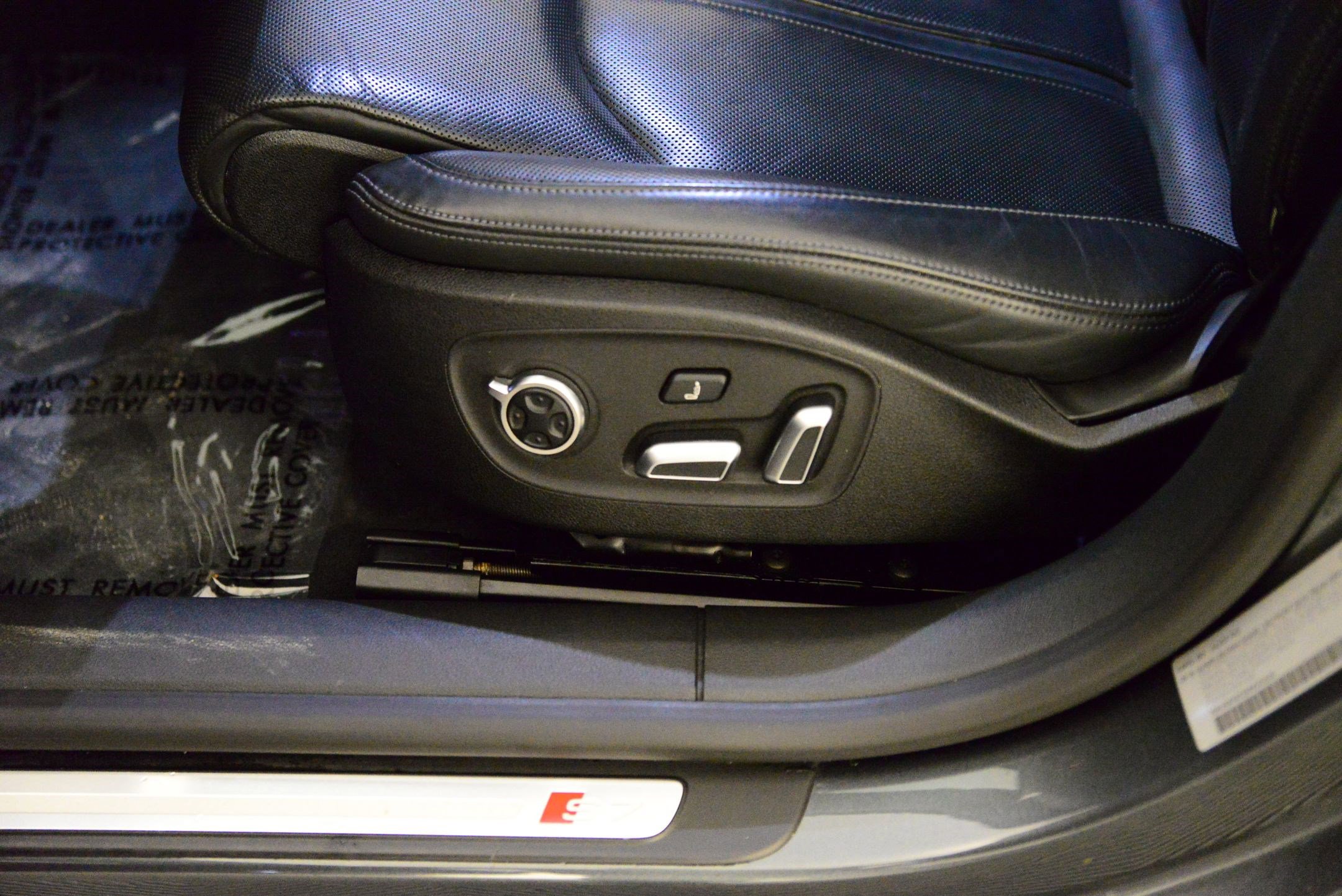 Used 2017 Audi S7 Premium Plus w/ S7 Sport Package image 27