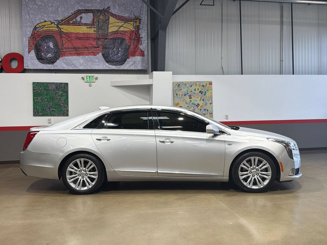 Used 2018 Cadillac XTS Luxury FWD image 4