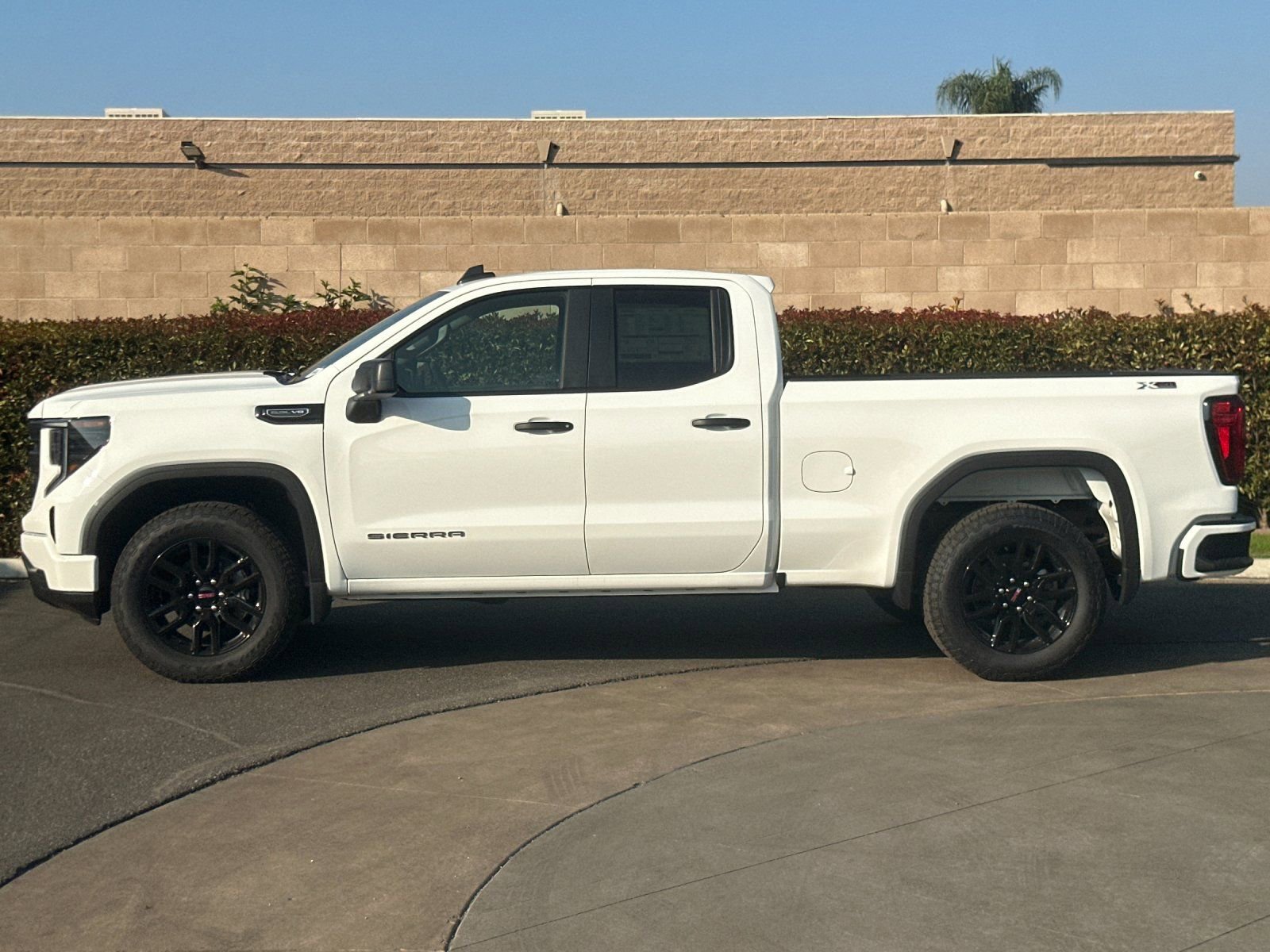 New 2026 GMC Sierra 1500 Pro w/ Graphite Edition AWD/4WD image 7