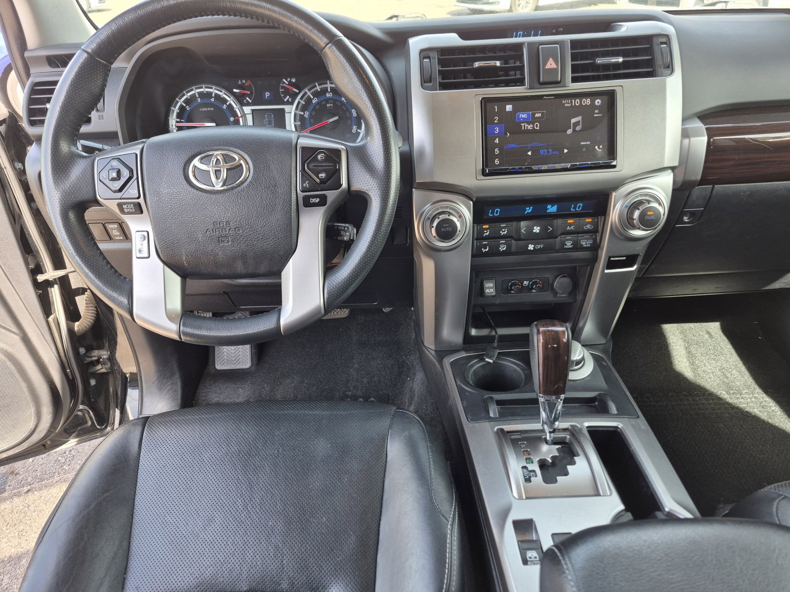 Used 2018 Toyota 4Runner Limited AWD/4WD image 18