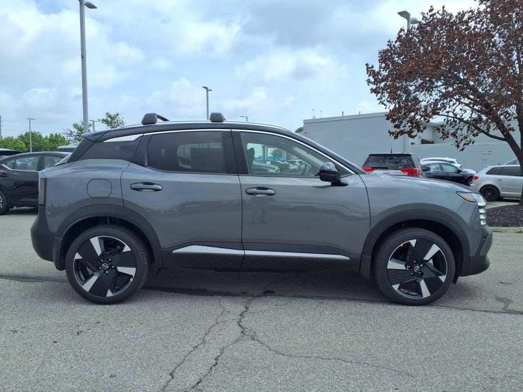 New 2025 Nissan Kicks SR AWD/4WD image 9