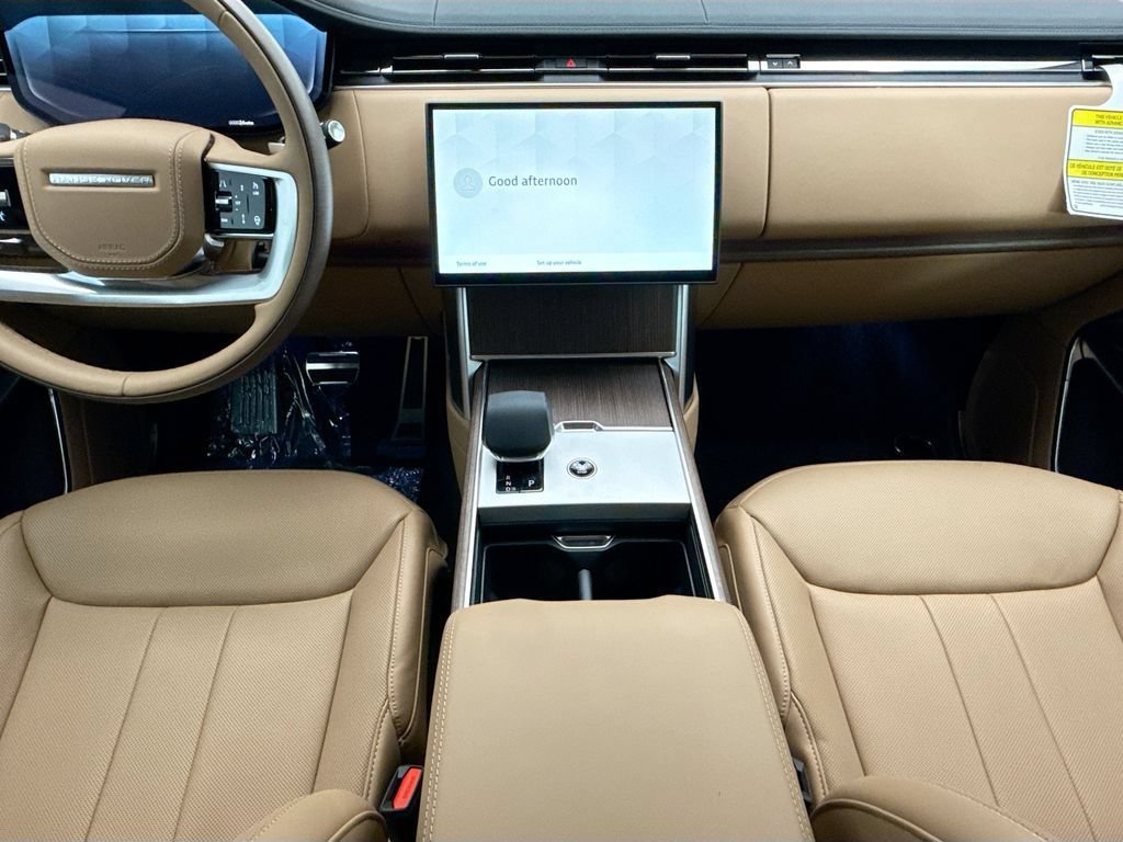 New 2026 Land Rover Range Rover Long Wheelbase SE AWD/4WD image 13