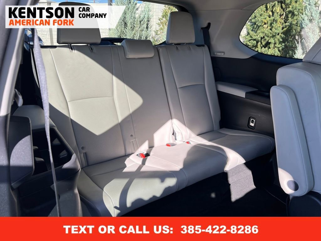 Used 2025 Toyota Grand Highlander AWD image 30