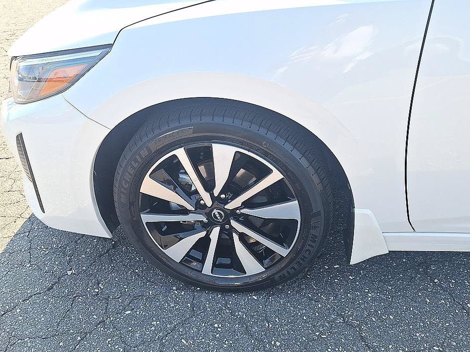 Used 2024 Nissan Sentra SV w/ SV Premium Package FWD image 8