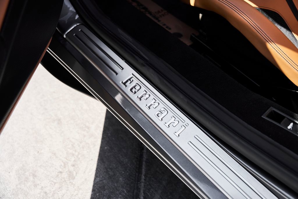 Used 2020 Ferrari F8 Tributo image 42