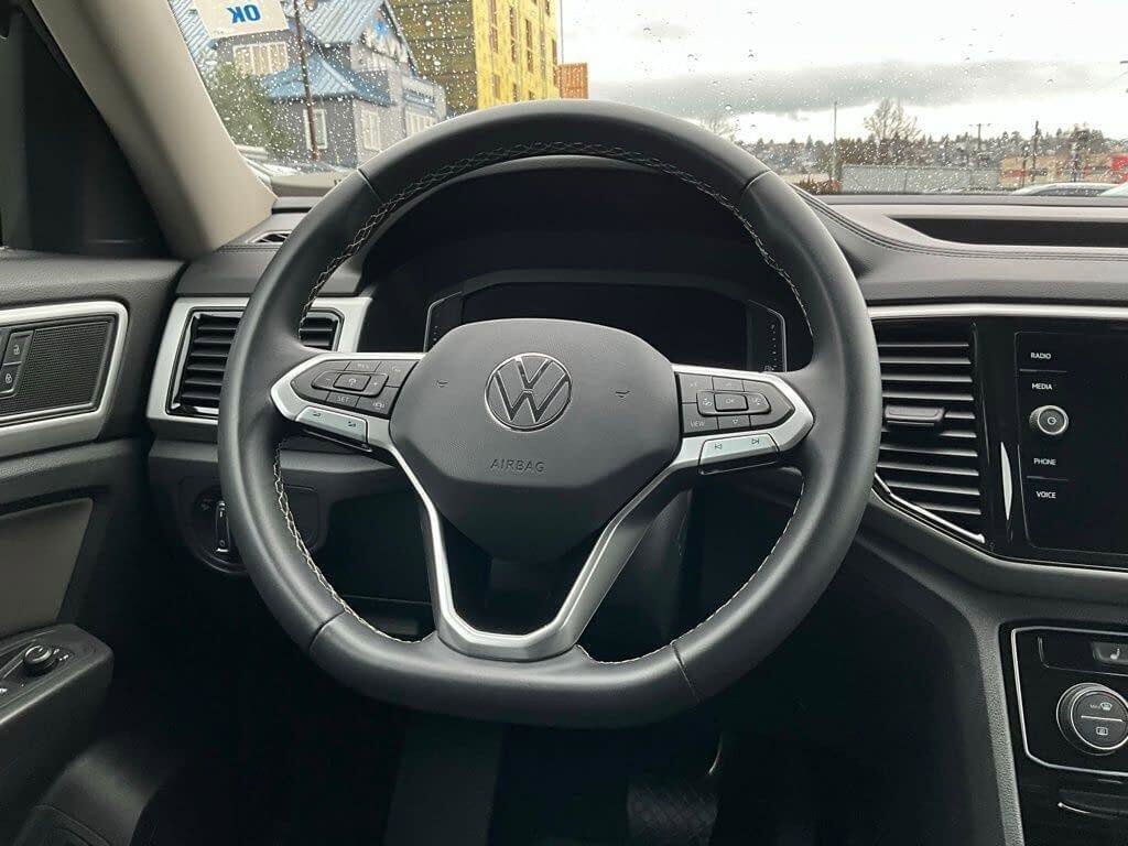 Used 2023 Volkswagen Atlas SE image 22