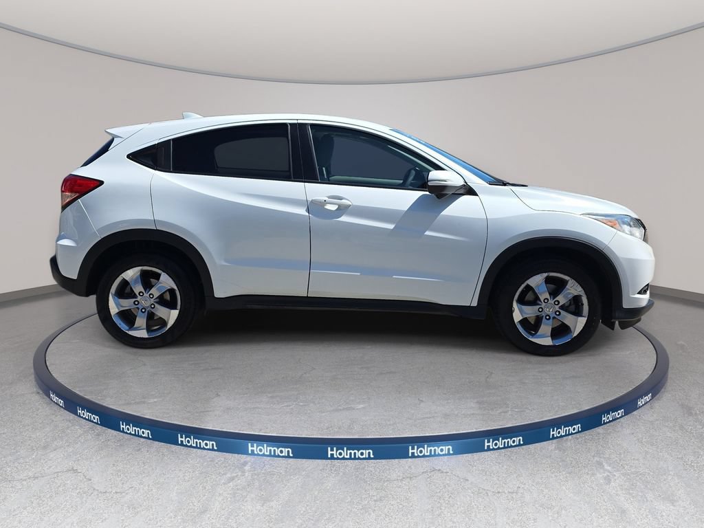 Used 2017 Honda HR-V EX image 5