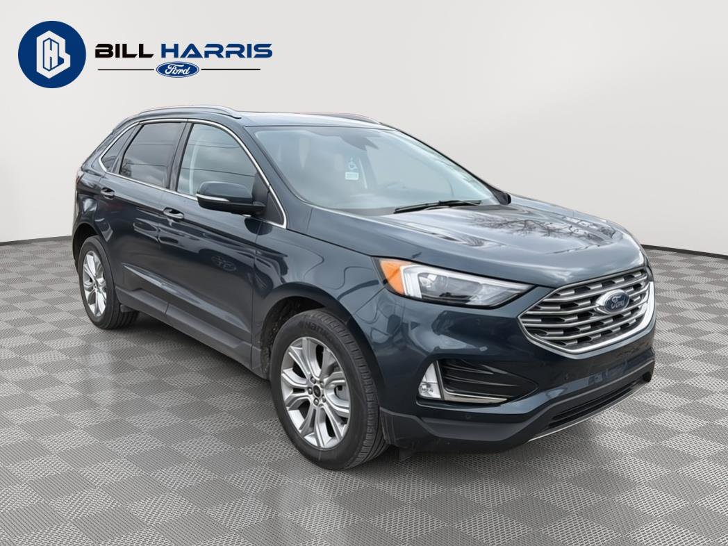 Used 2023 Ford Edge Titanium image 2