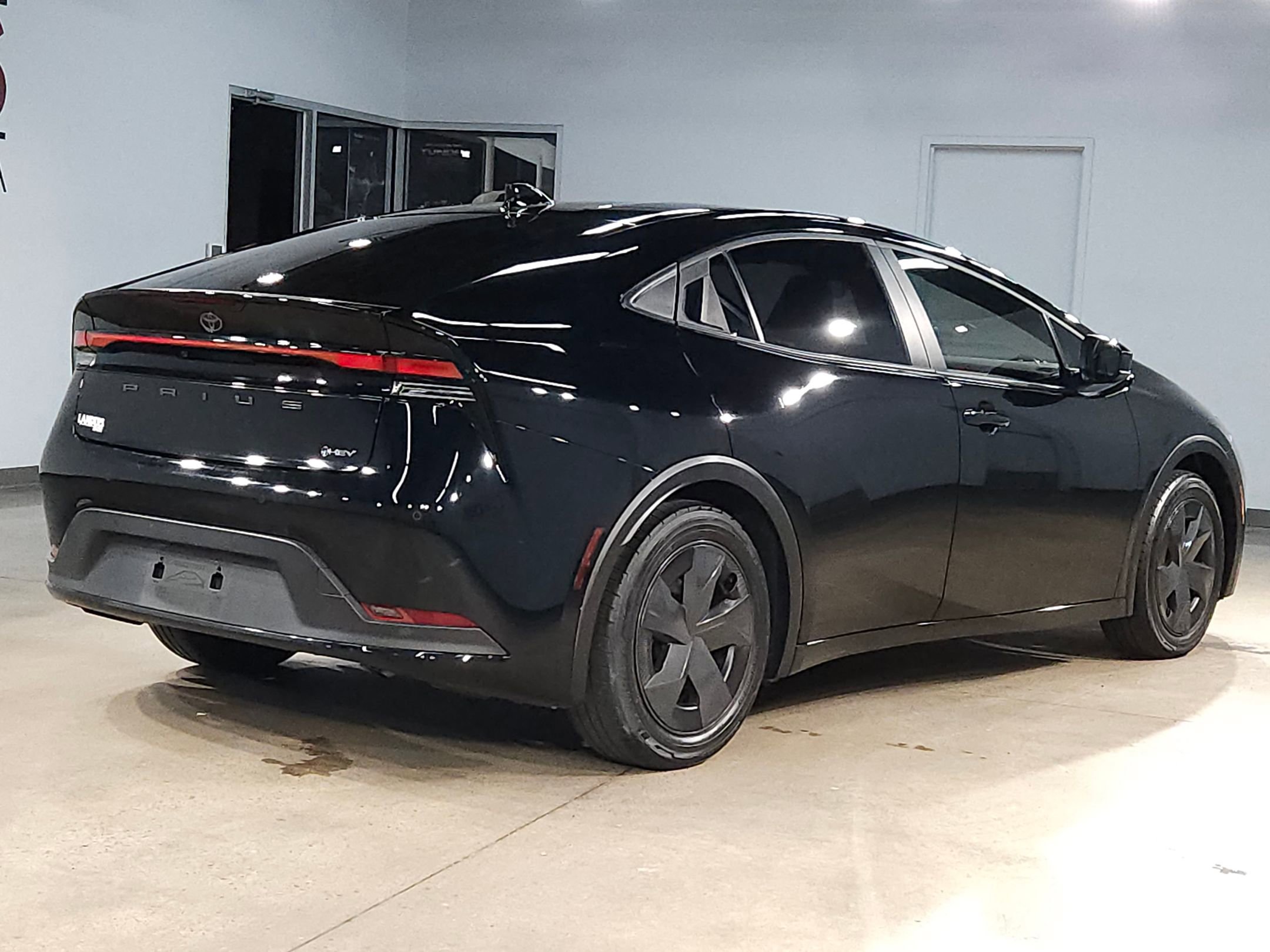 Used 2023 Toyota Prius LE image 7