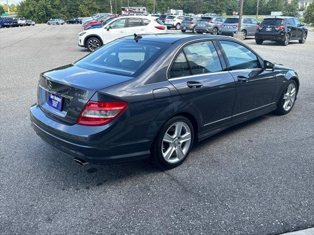 Used 2010 Mercedes-Benz C 300 4MATIC Sedan image 4