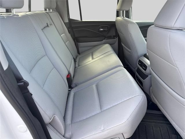 Certified 2025 Honda Ridgeline RTL image 23