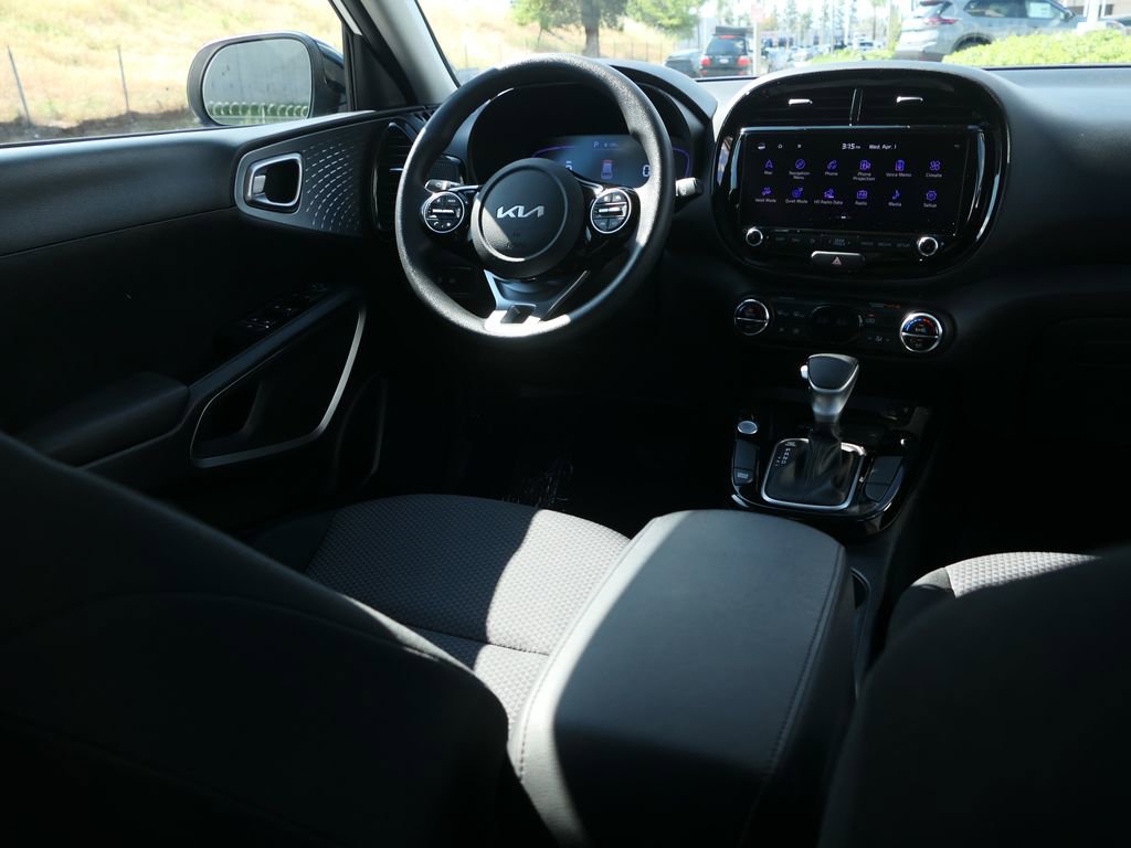 Used 2023 Kia Soul S image 24