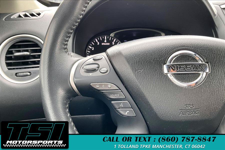 Used 2020 Nissan Pathfinder SV FWD image 16