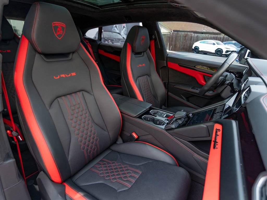 Used 2023 Lamborghini Urus S AWD/4WD image 39