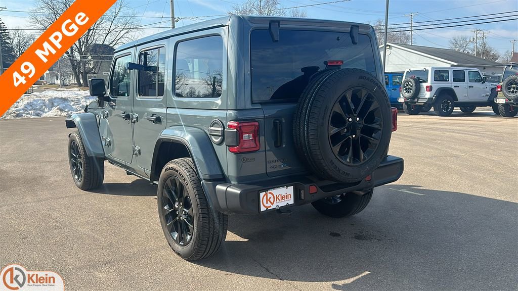Used 2025 Jeep Wrangler Unlimited Sahara w/ Safety Group image 6