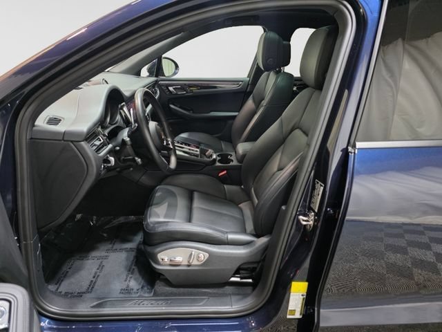 Used 2023 Porsche Macan AWD/4WD image 13