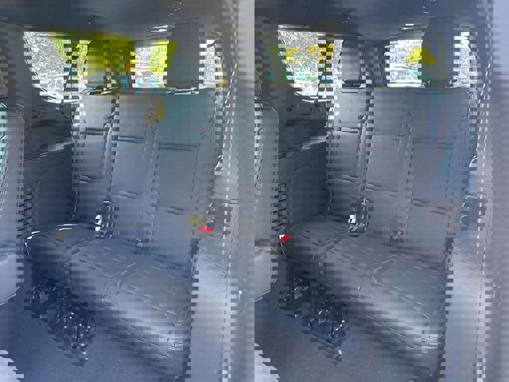 New 2025 GMC Yukon XL Denali w/ Sun & Power Step Package image 12