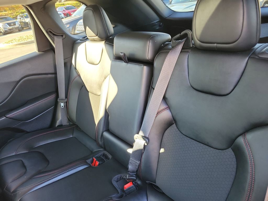 Used 2022 Jeep Cherokee Trailhawk w/ Technology Group B image 24