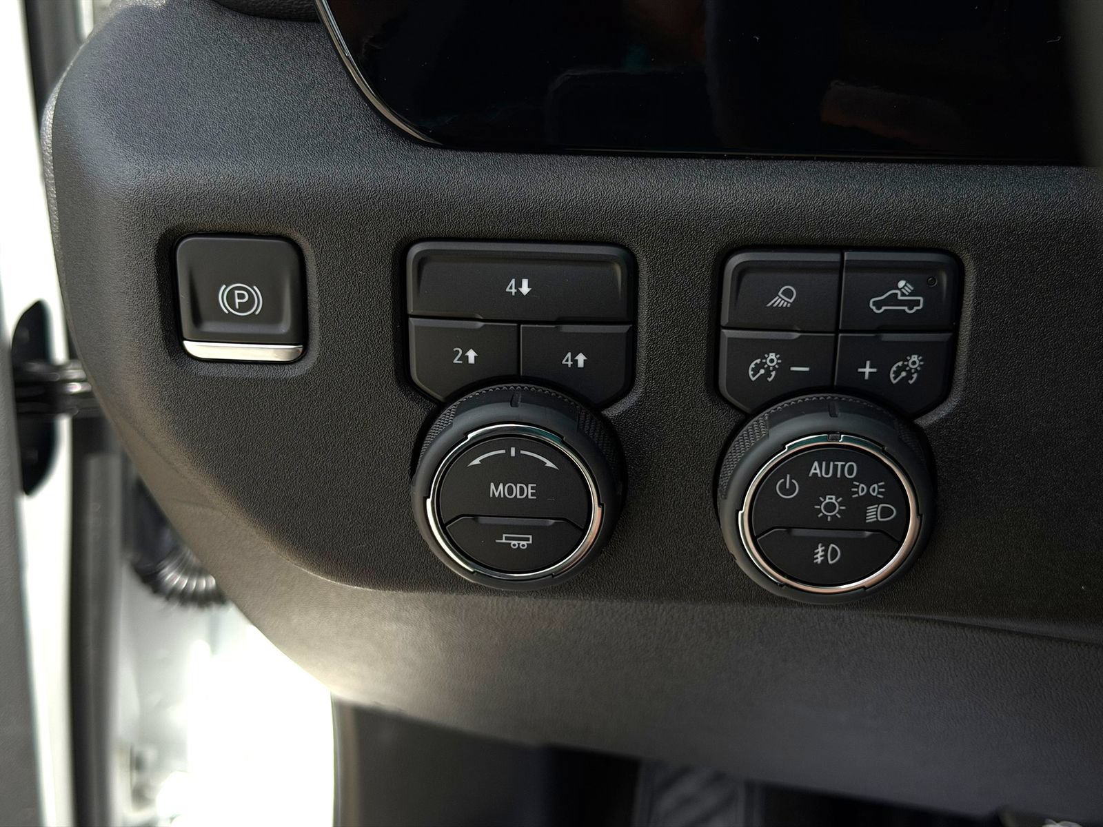 Used 2024 Chevrolet Silverado 2500 LT w/ Convenience Package AWD/4WD image 26