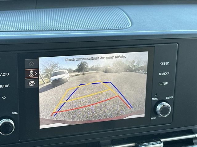 Used 2024 Kia Carnival LX image 24