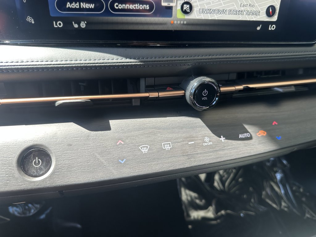 Used 2023 Nissan Ariya FWD image 29