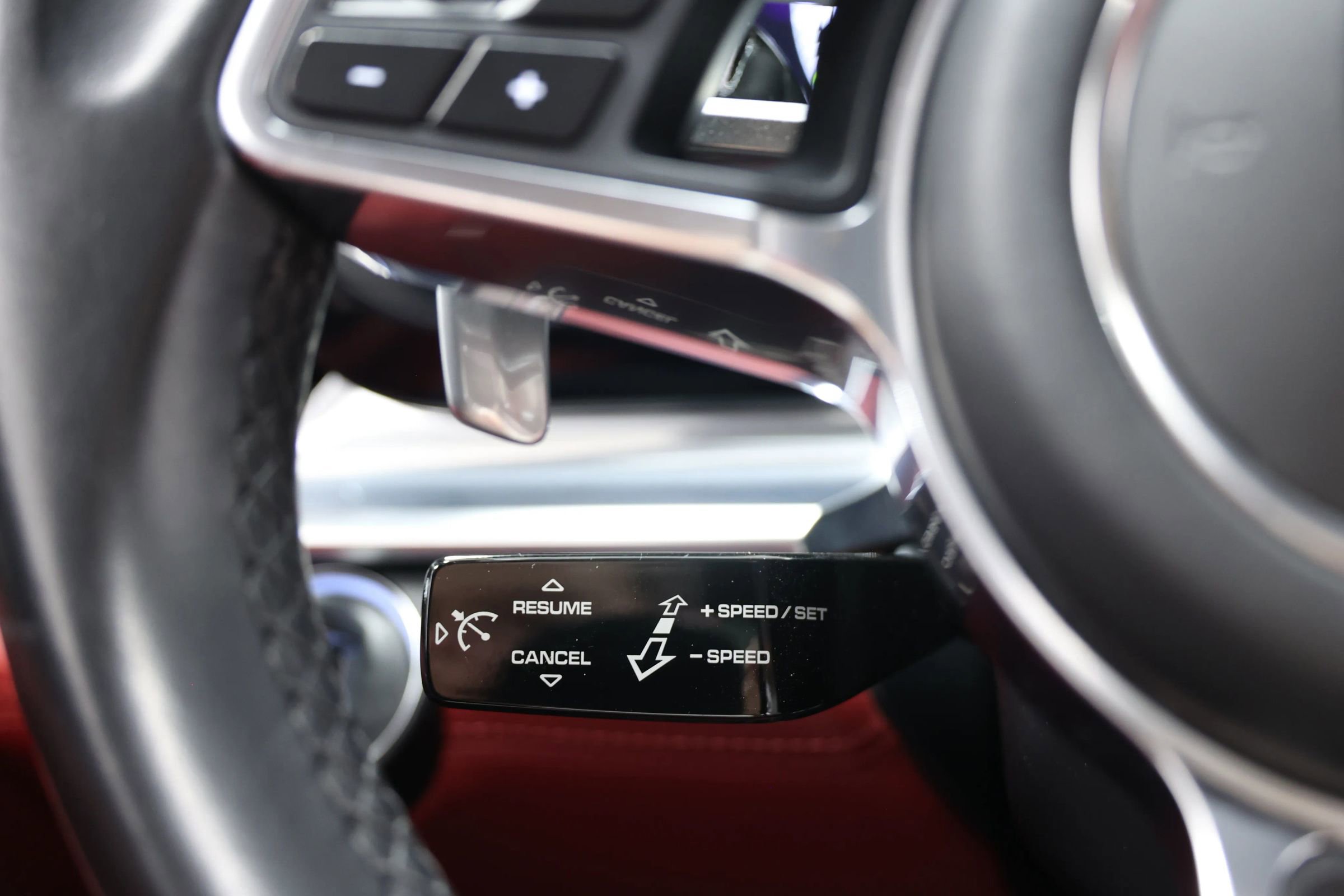 Used 2019 Porsche Panamera 4 AWD/4WD image 29