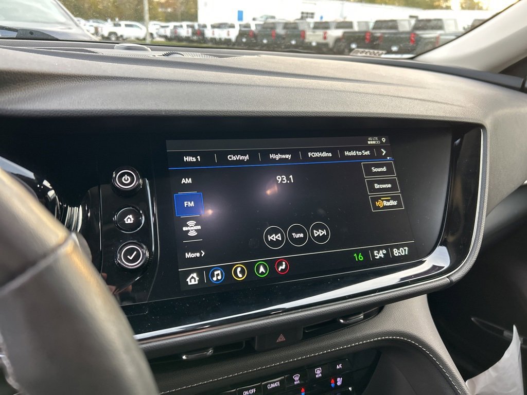 Used 2022 Buick Envision Avenir w/ Technology Package II image 10