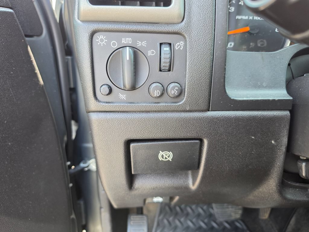 Used 2011 GMC Canyon SLE RWD image 24